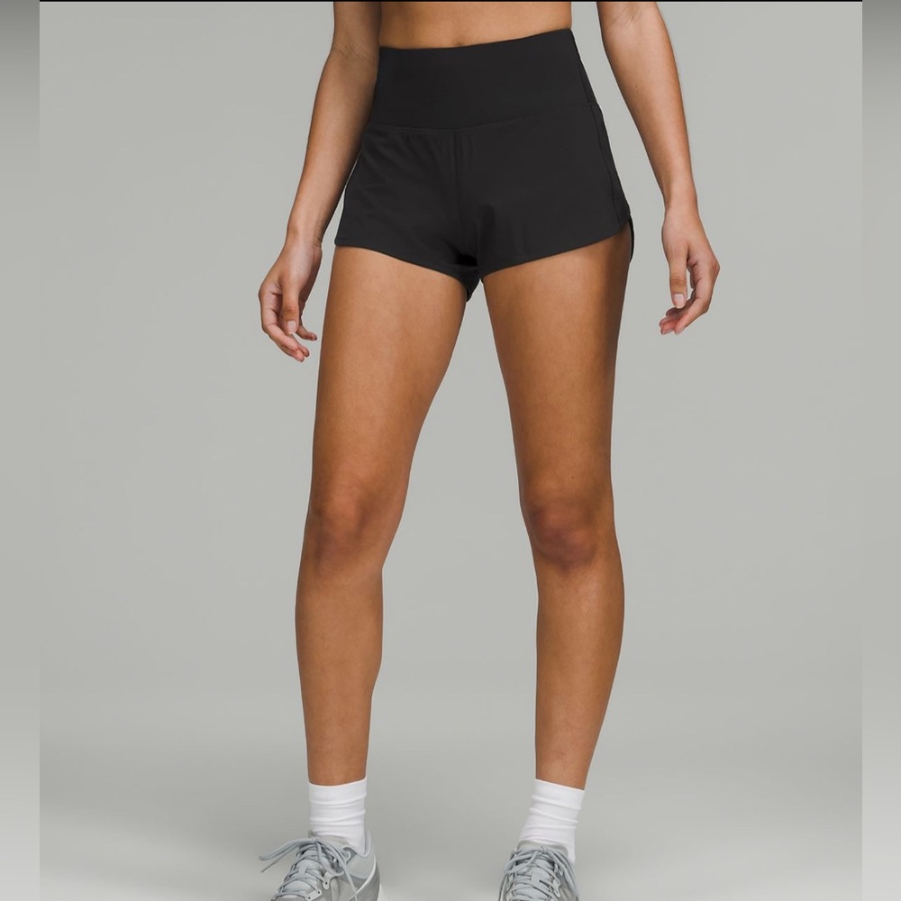 Lululemon size 2 Black Speed Up shorts 2.5